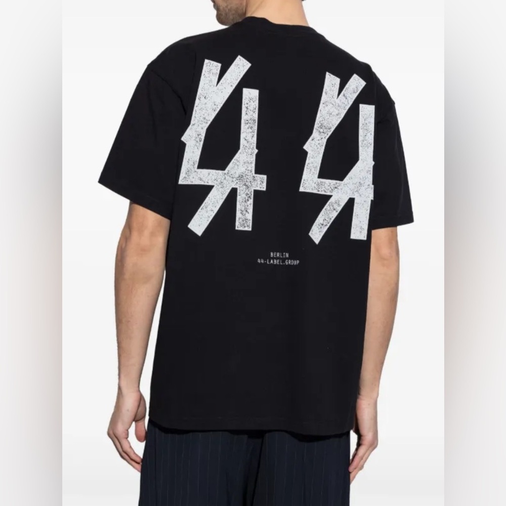 44 Label Group Black Graphic T-Shirt Size L NWT (no tags)